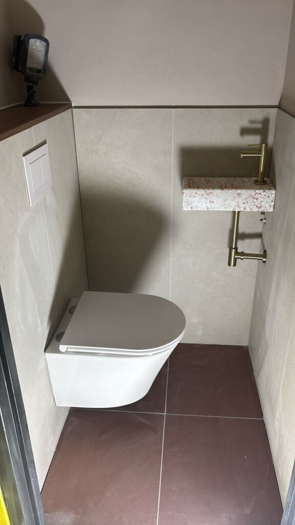 Luxe Badkamer Renovatie Rotterdam Maatwerk Toilet En Badkamer Interieur Max De Aannemer